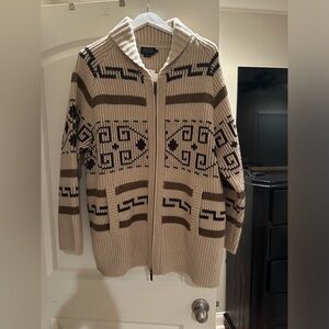 Westerley Cardigan lambswool, features two pockets plus a two-way zipper.NWT